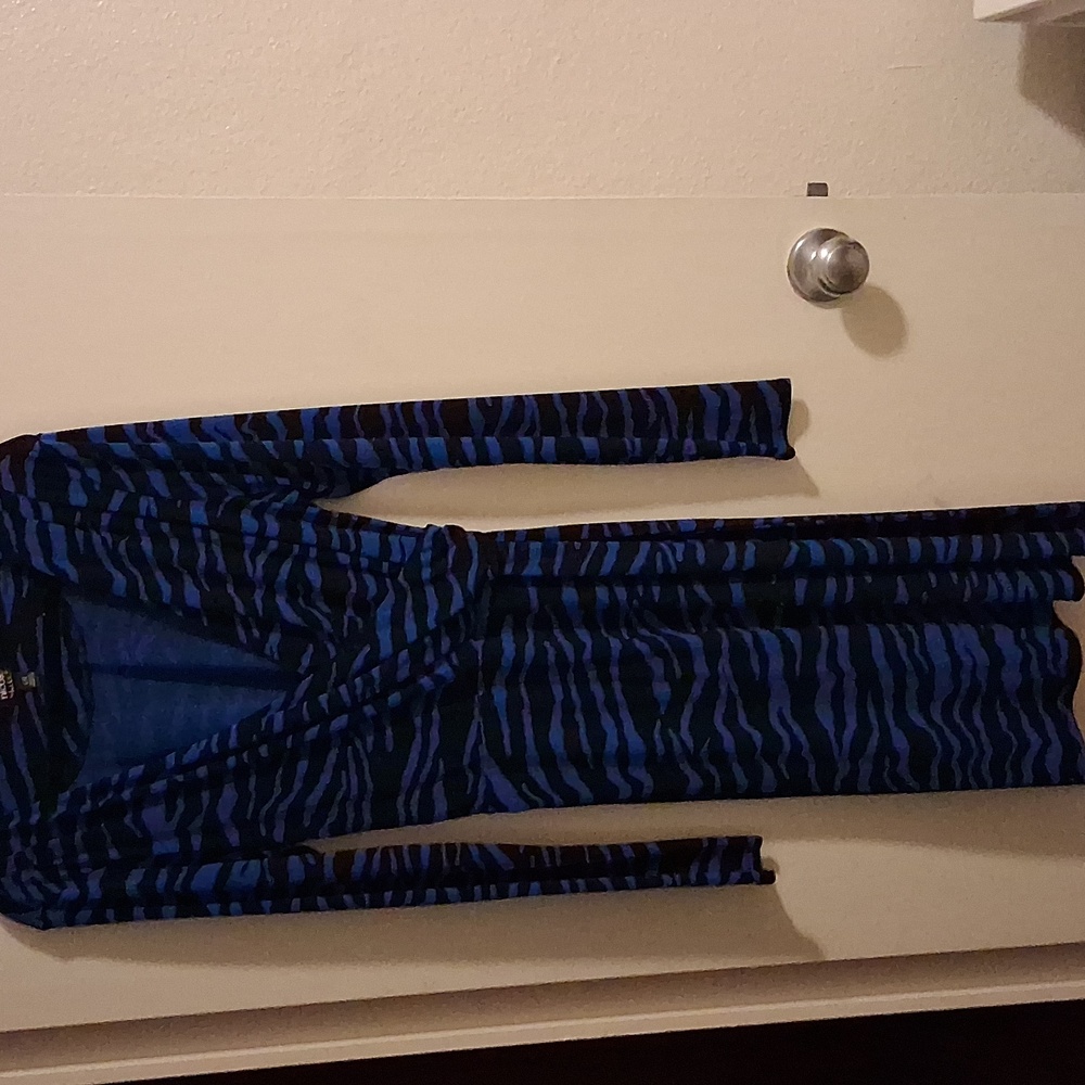 Nicole by Nicole Miller Long Sleeve Blue and Black Dress